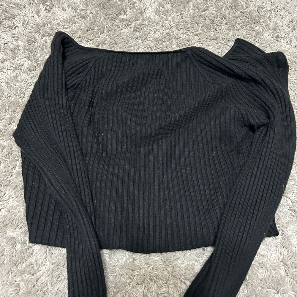Women’s Black Ribbed Long Sleeve Crop Top - Picture 3 of 3